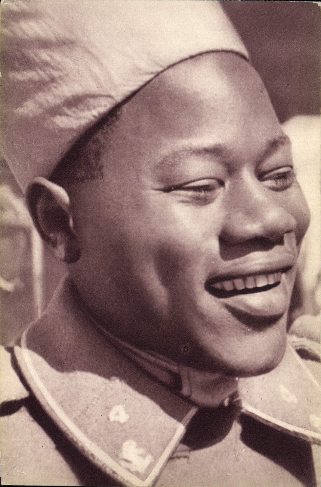 Tirailleurs sénégalais — soldat en uniforme — Georges Lang, Paris