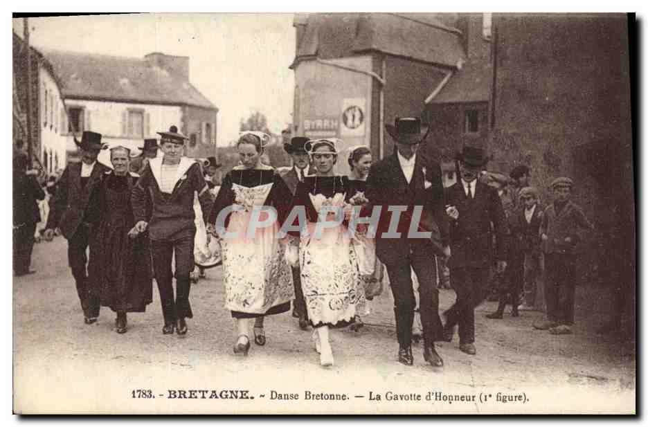 CPA Folklore Danse bretonne La Gavotte d'honneur 