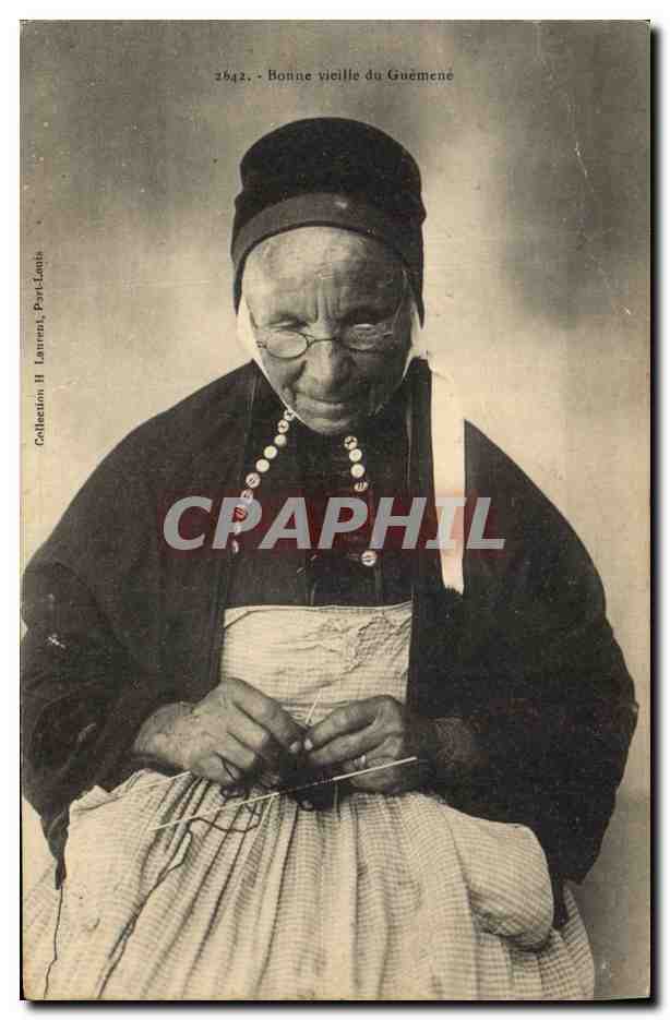 CPA Folklore Bonne vieille du Guemene 