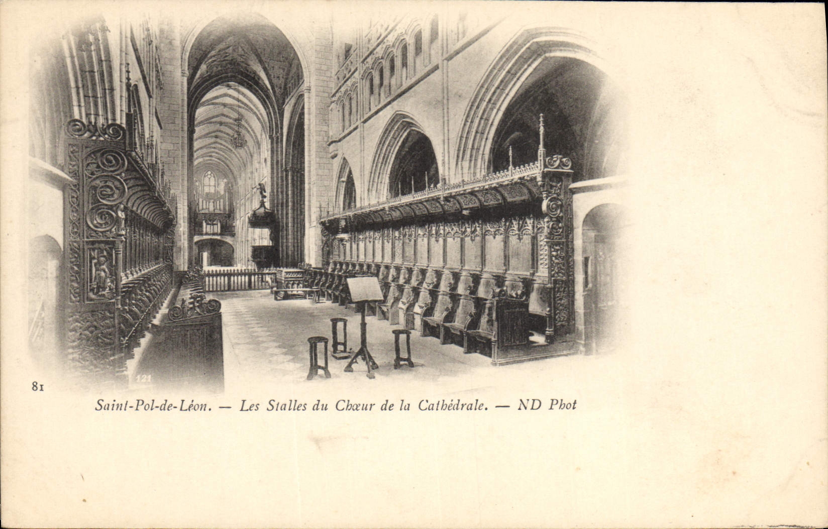 CPA Orgue Saint Pol de Leon Les stalles du choeur de la cathedrale 