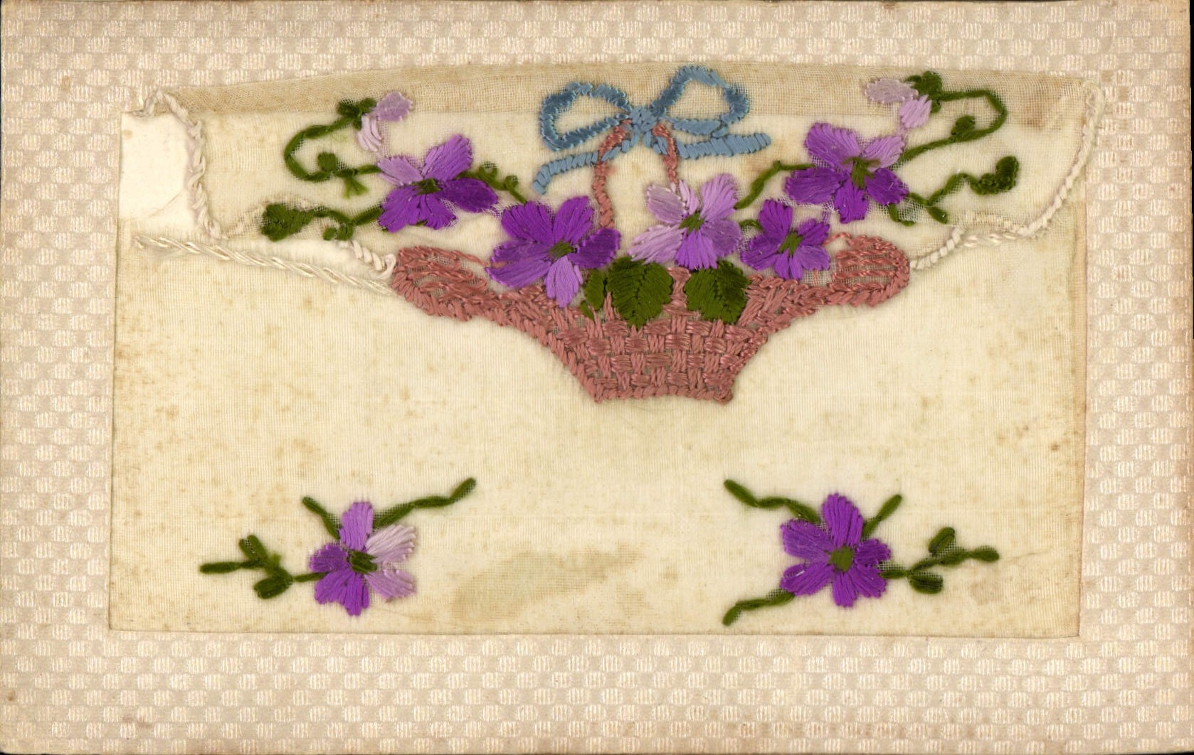 CPA Fantaisie Toilee Fleurs 