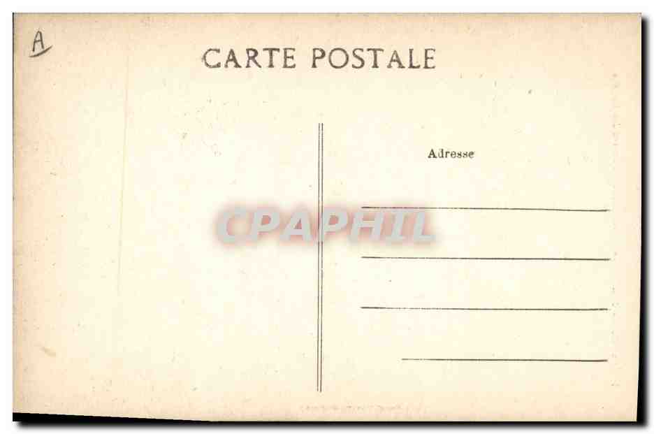 CPA Folklore Concarneau Sardiniere attendant l'arrivee des bateaux — Verso