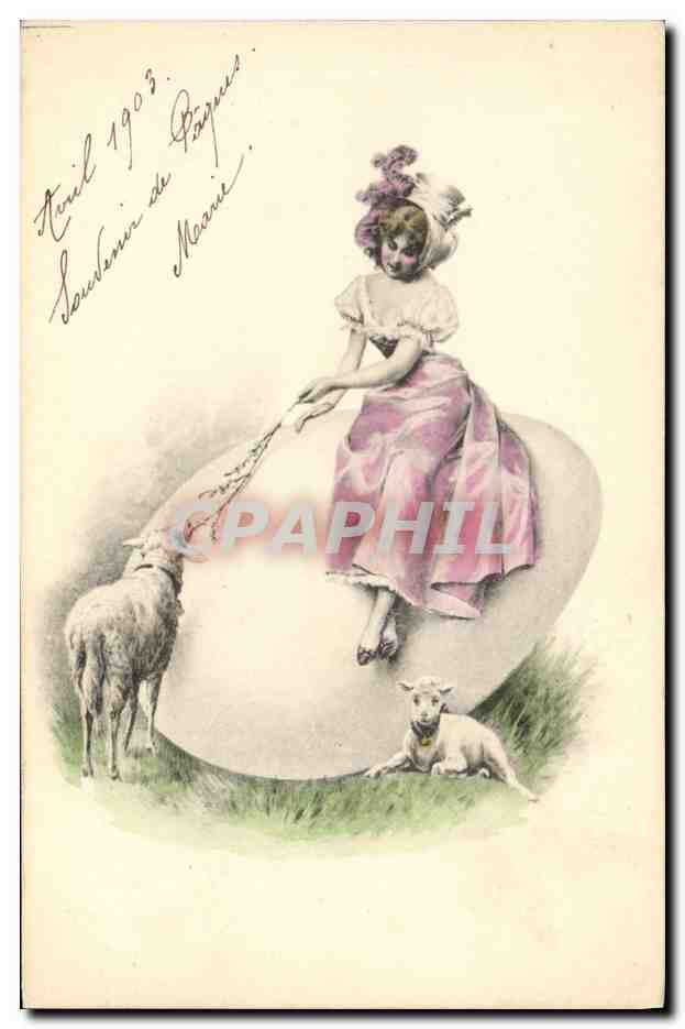 Fille assise sur un grand œuf de Pâques — avec deux agneaux — éditeur non visible