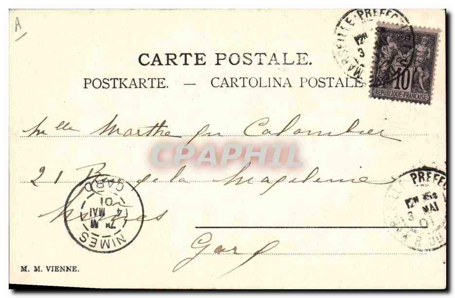Jeune femme en robe lilas — portrait — éditeur inconnu, n° de série non visible — Verso