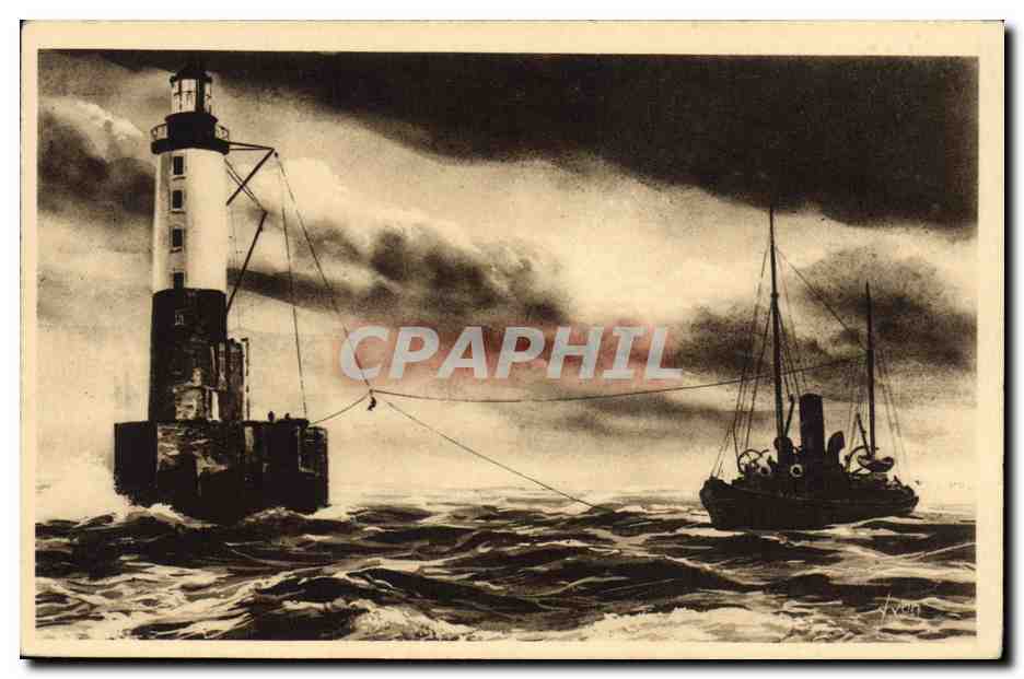 CPA Phare Ile de Sein Phare d'Ar Men transbordement d'un gardien Bateau