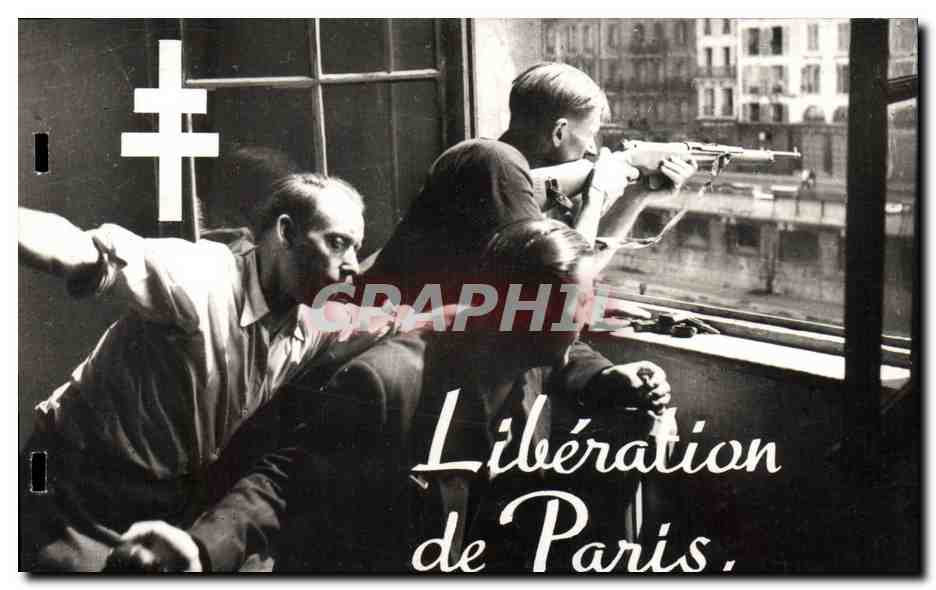 CPA Militaria Liberation de Paris 19 Aout 1944 Les FFI s'emparent de la Prefecture et la transforment en place forte