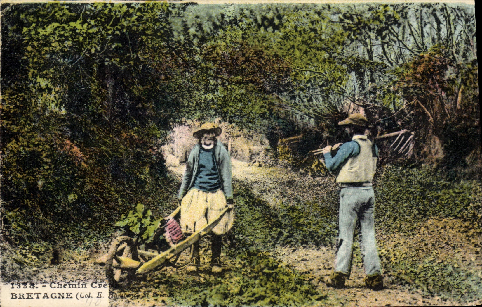 CPA Brouette Bretagne Folklore