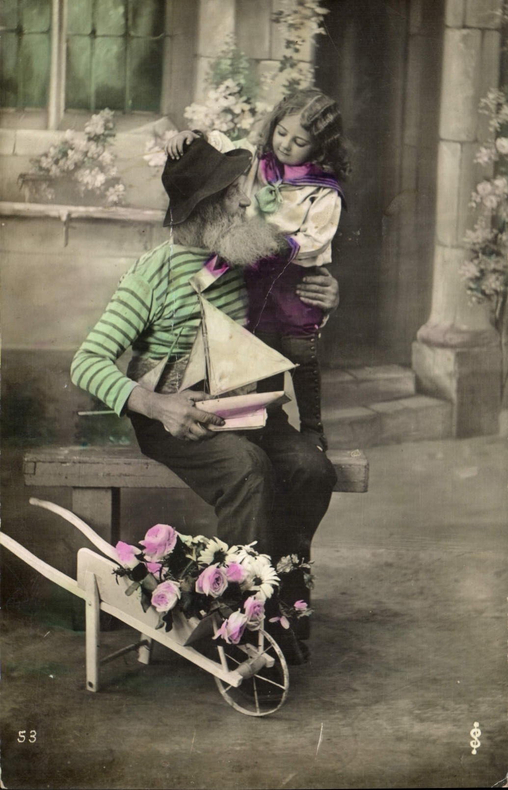 CPA Brouette Enfant Grand pere 