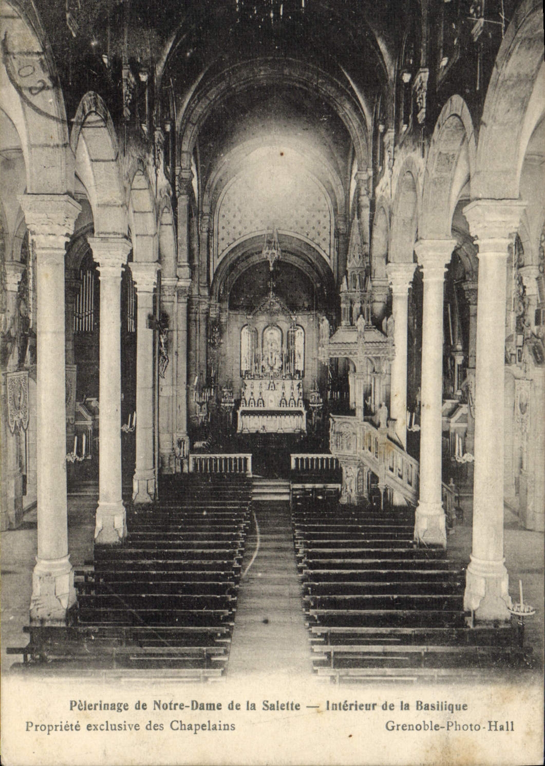 CPA Orgue Pelerinage de Notre Dame de la Salette Interieur de la basilique