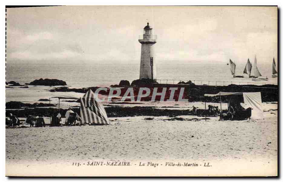CPA Phare Saint Nazaire Ville es Martin La plage Bateaux