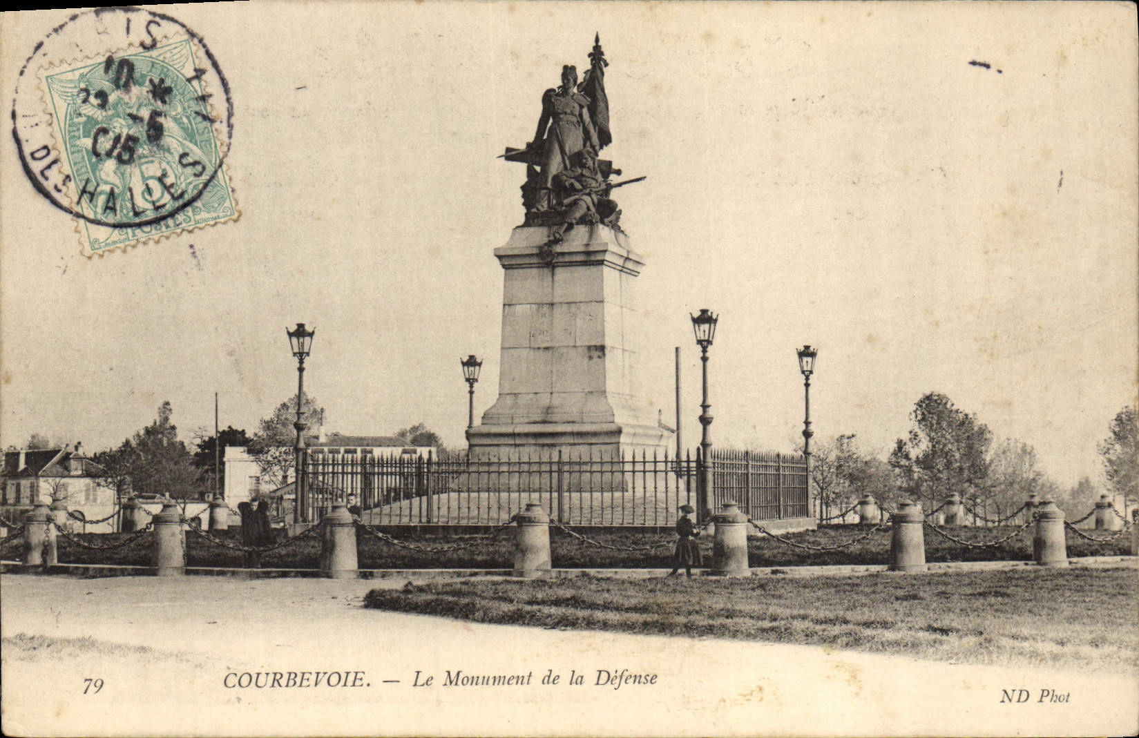 Courbevoie — Le Monument de la Défense — ND Phot