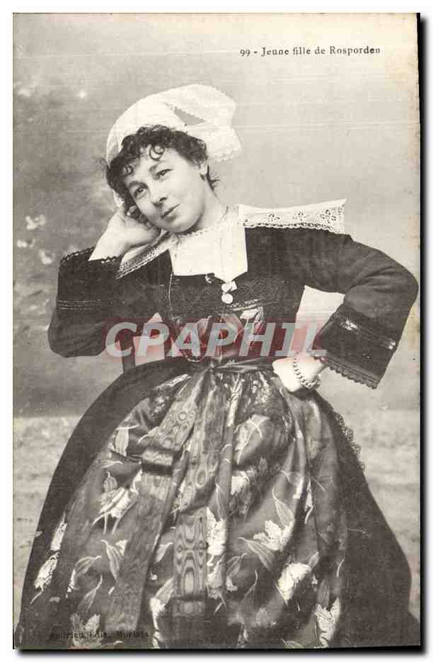 CPA Folklore Jeune fille de Rosporden
