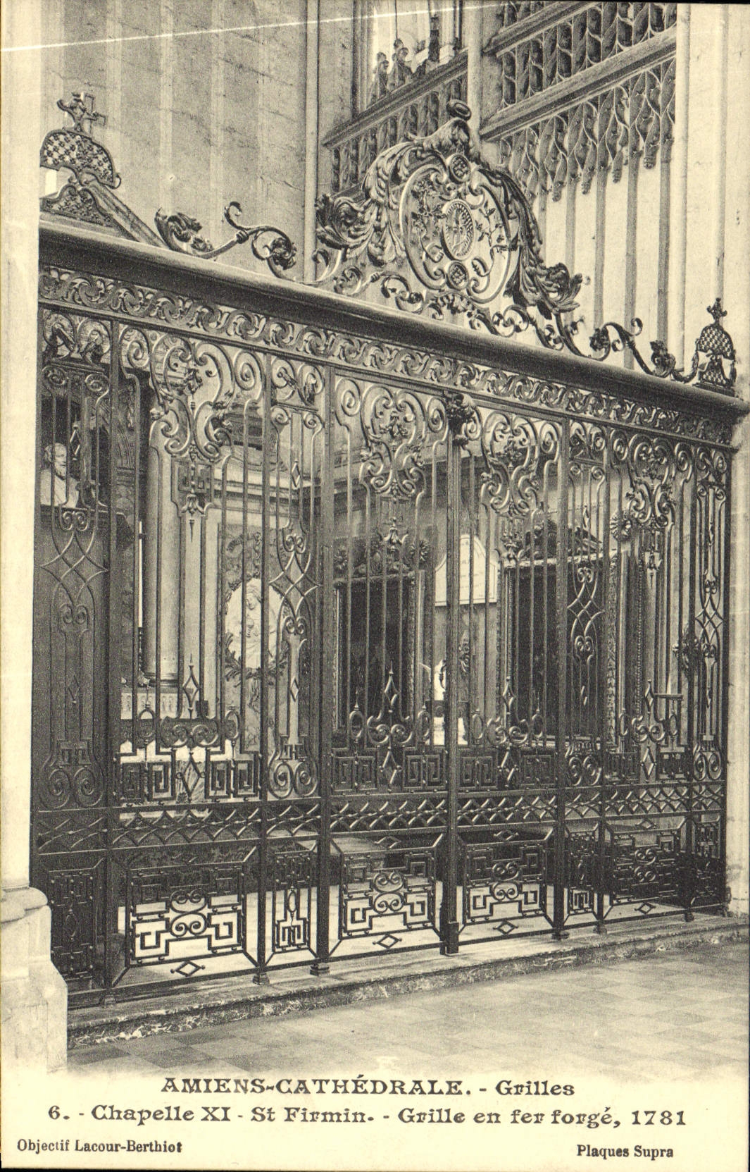 CPA Amiens Cathedrale Grilles Chapelle St Firmin Grille en fer forge
