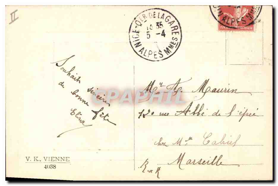 Femme en robe verte parmi des lilas — Joyeuses Pâques — éditeur non visible — Verso