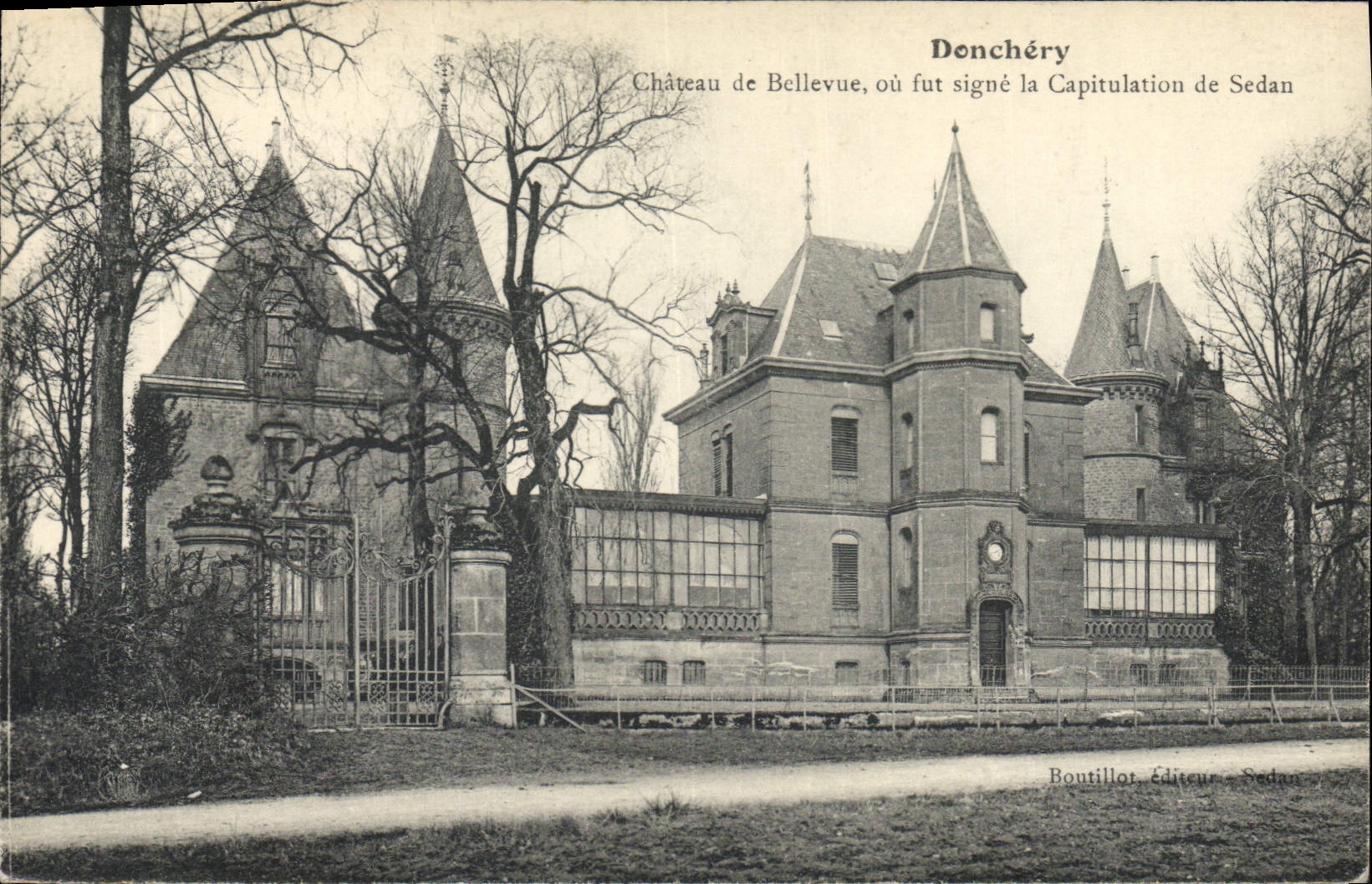 CPA Militaria Donchery Chateau de Bellevue ou fut signe la capitulation de Sedan 