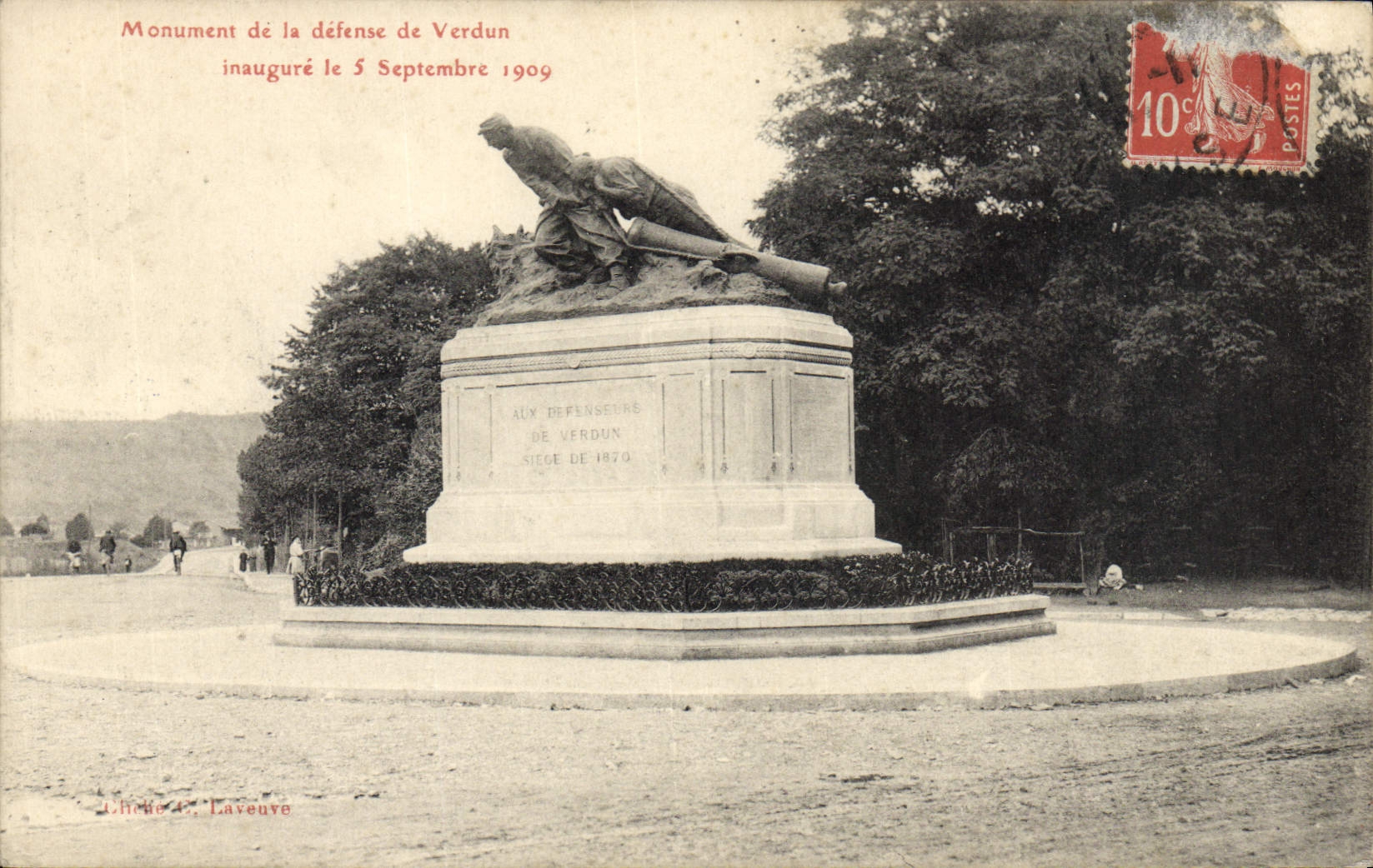 CPA Militaria Monument de la defense de Verdun 