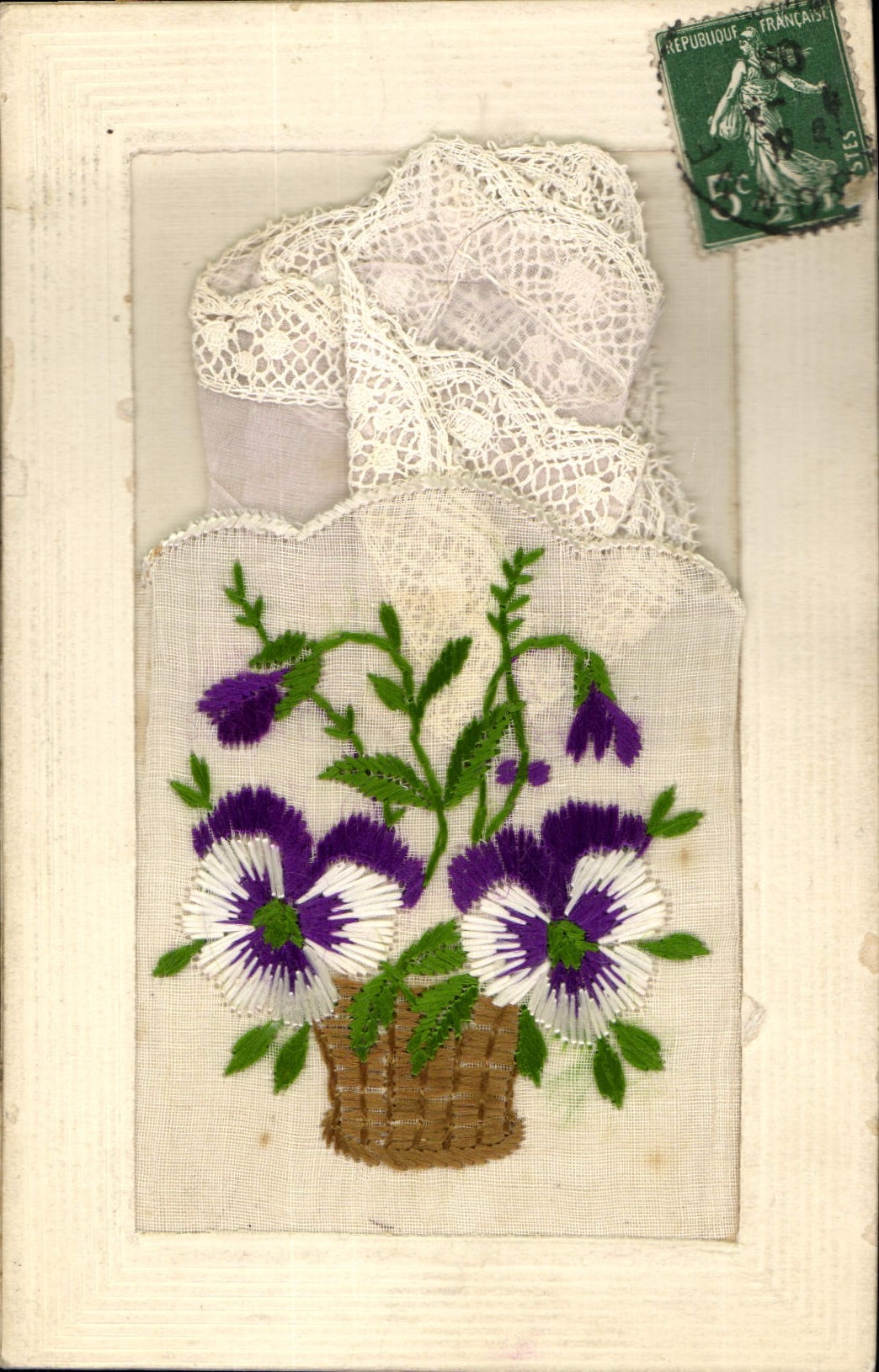 CPA Fantaisie Toilee Fleurs 