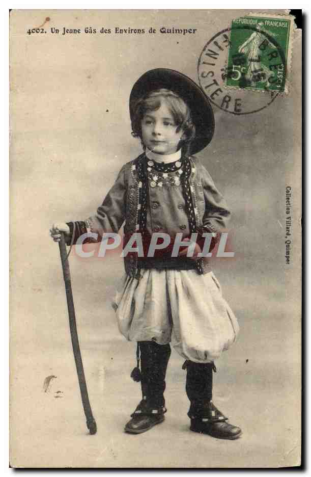 CPA Folklore Jeune GAs des environs de Quimper Bretagne