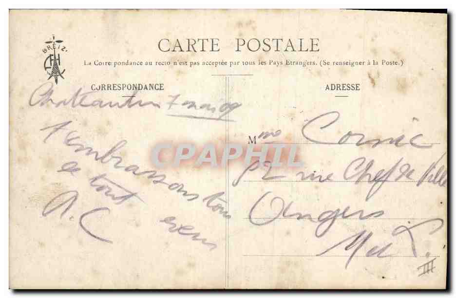 CPA Folklore Coquetterie Fillette de Chateaulin — Verso