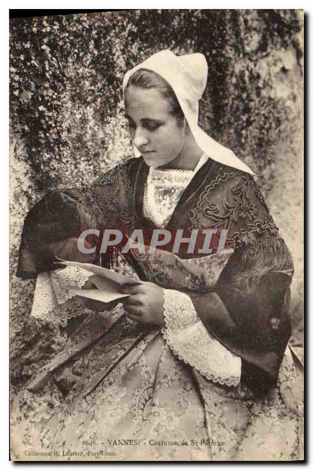 CPA Folklore Vannes Costume de St Paterne