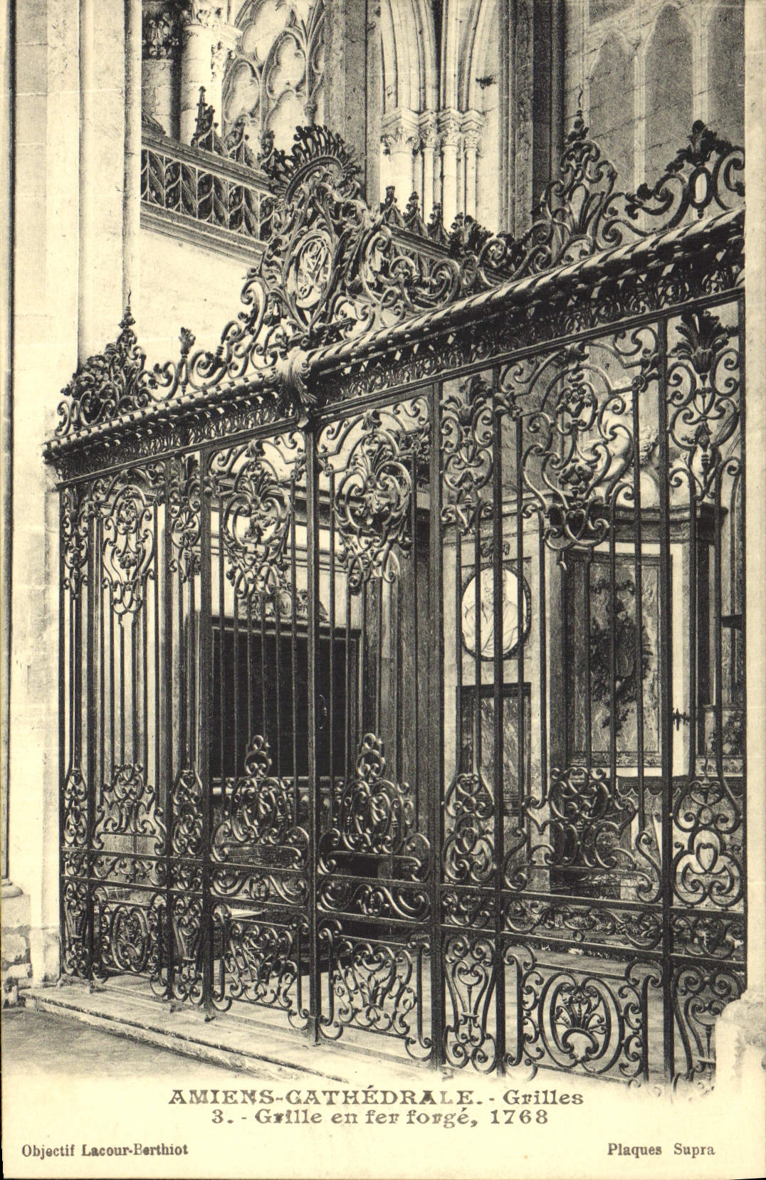 CPA Amiens Cathedrale Grilles Grille en fer forge