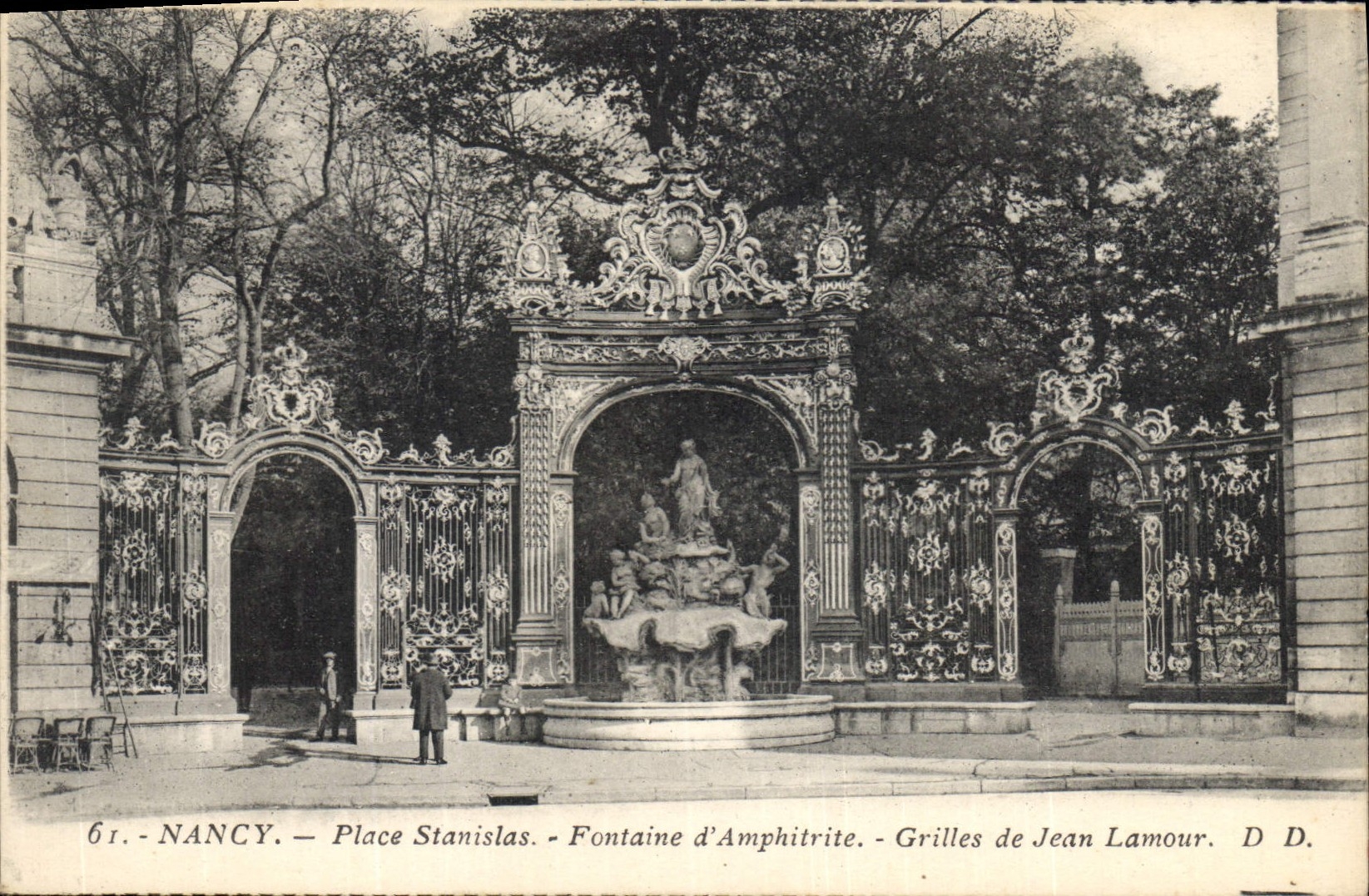 Nancy — Place Stanislas — Fontaine d'Amphitrite — Grilles de Jean Lamour