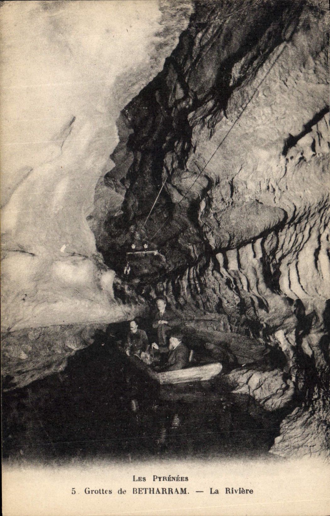 CPA Grotte Grottes de Betharram La riviere 