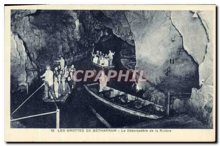 CPA Grotte Grottes de Betharram Le debarcadere de la riviere Barque 