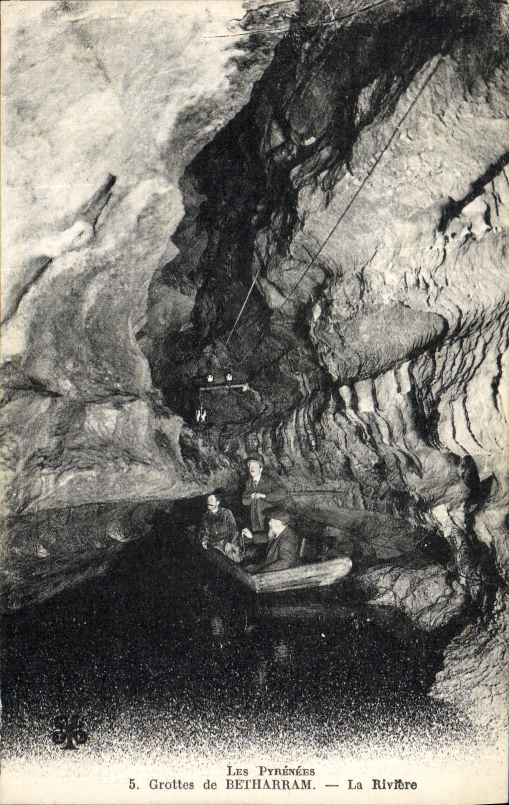 CPA Grotte Grottes de Betharram La riviere 
