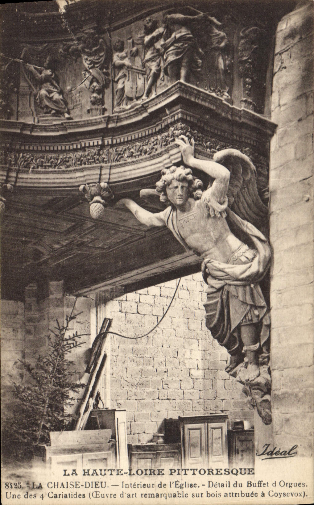 CPA Orgue Haute Loire La Chaise Dieu Interieur de l'eglise Detail du buffet d'orgues Une des 4 cariatides