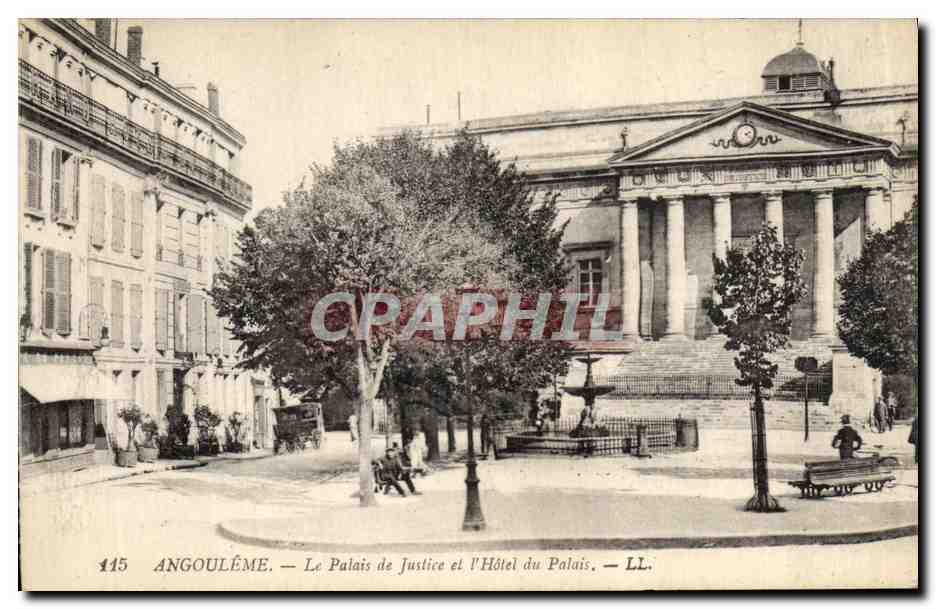 CPA Angouleme Le Palais de Justice et l'Hotel du Palais 