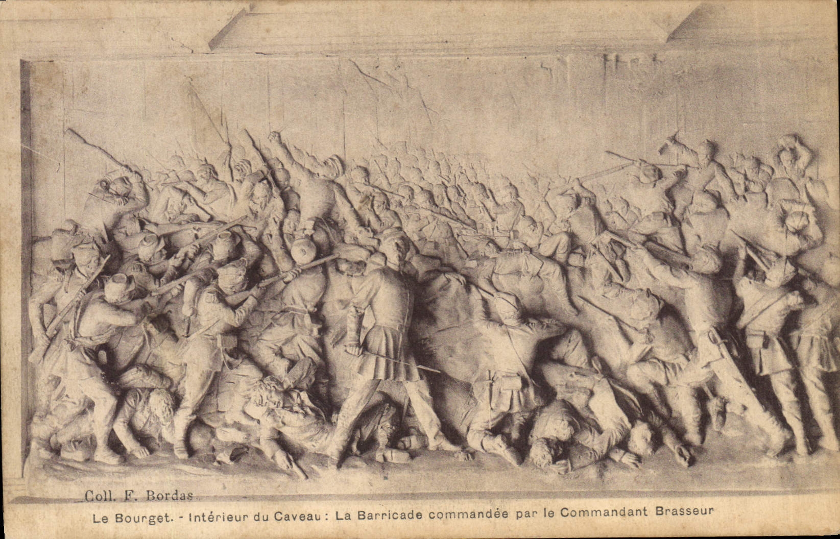 Le Bourget - Intérieur du Caveau : La Barricade commandée par le Commandant Brasseur — Coll. F. Bordas