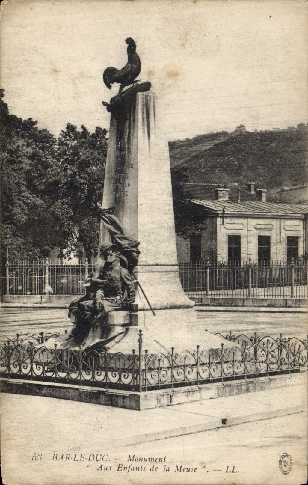 Bar-le-Duc — Monument 'Aux Enfants de la Meuse' — LL