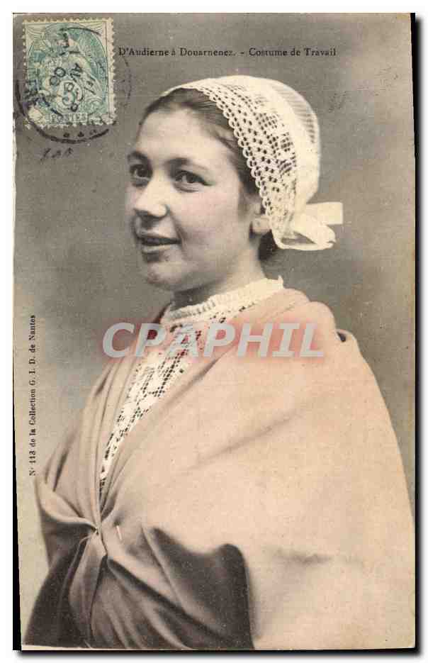 CPA Folklore Audierne a Douarnenez Costume de travail