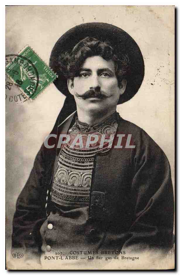 CPA Folklore Pont L'Abbe Un fier gas de Bretagne