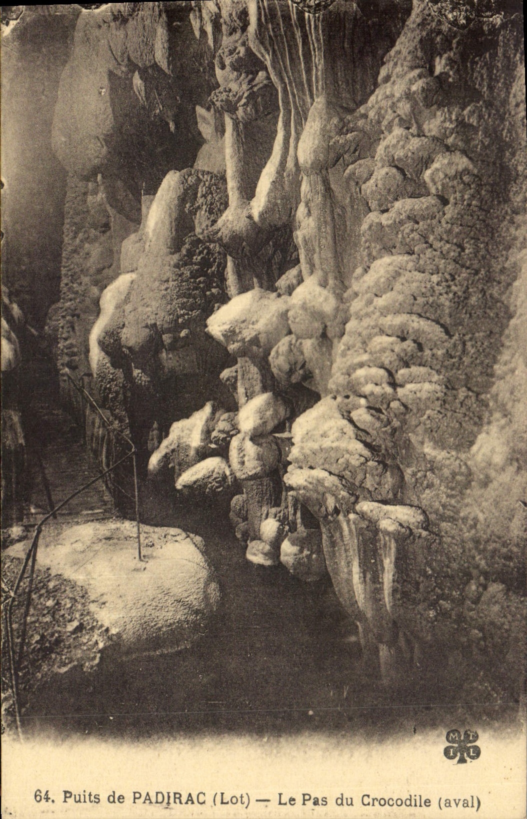 Puits de PADIRAC (Lot) — Le Pas du Crocodile (aval)