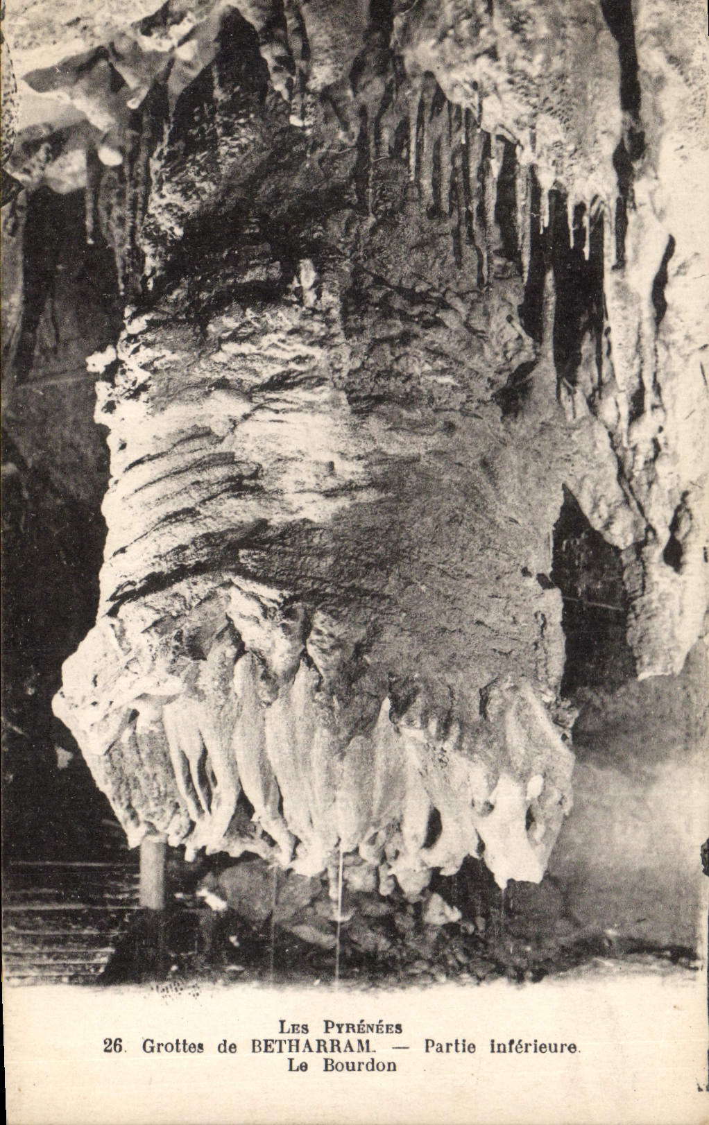 Grottes de BETHARRAM — Partie Inférieure — Le Bourdon — Les Pyrénées