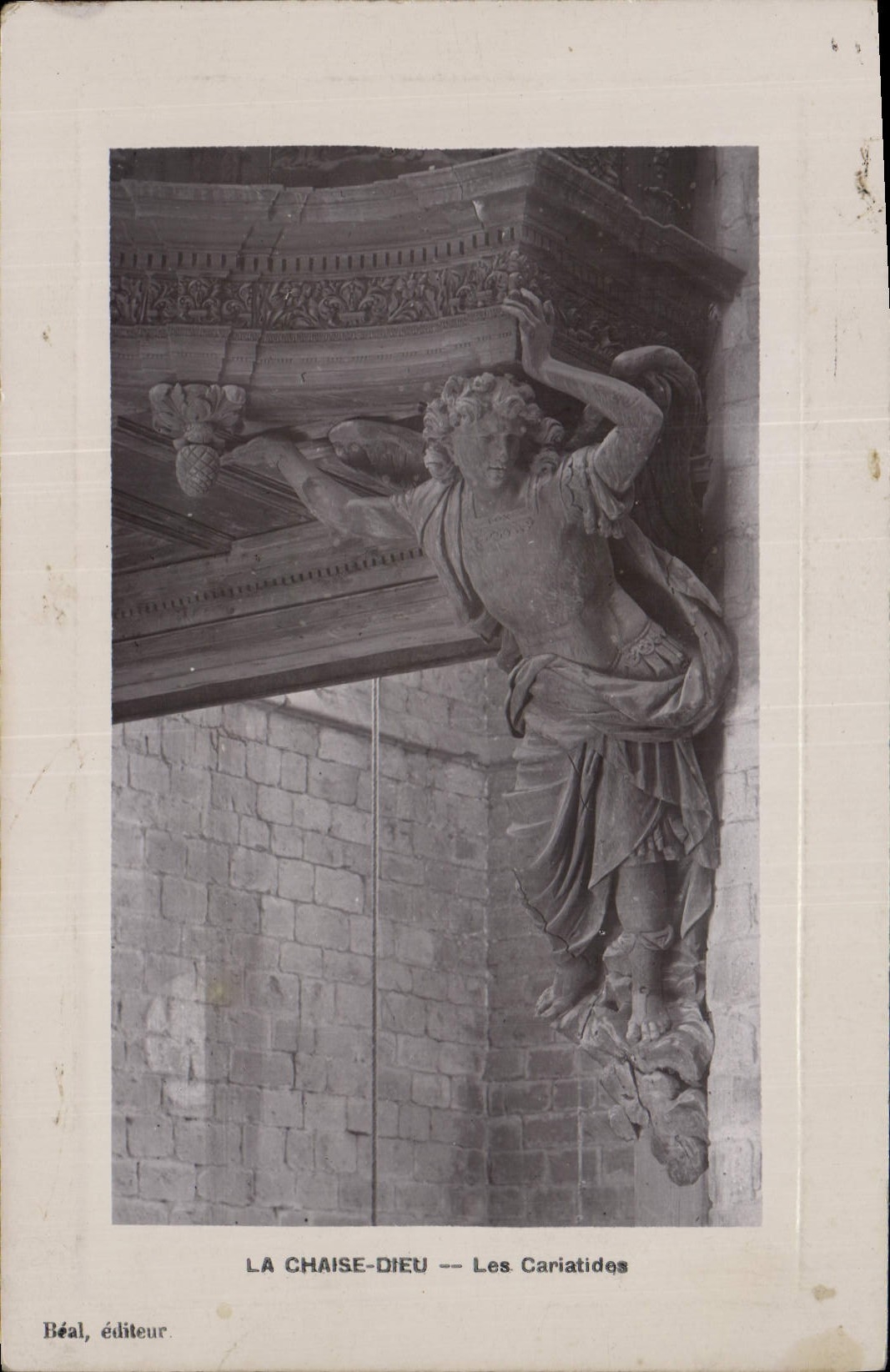 CPA Orgue La Chaise Dieu Les cariatides