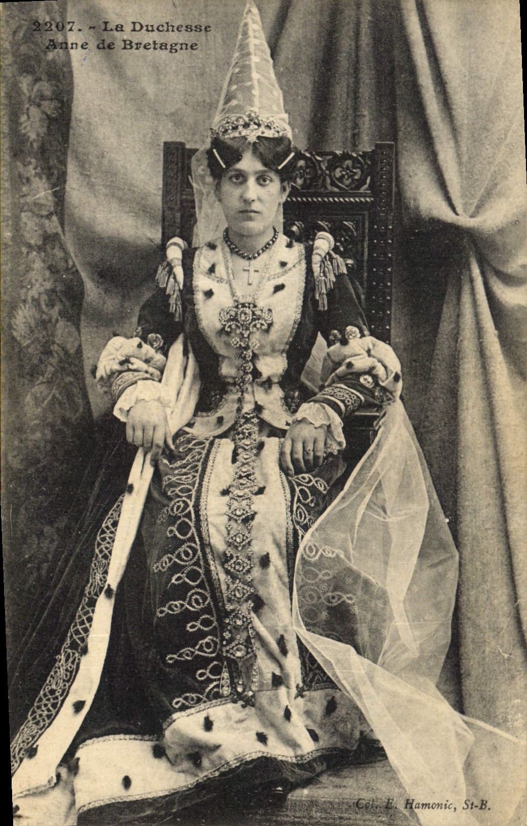 CPA Folklore Anne de Bretagne 