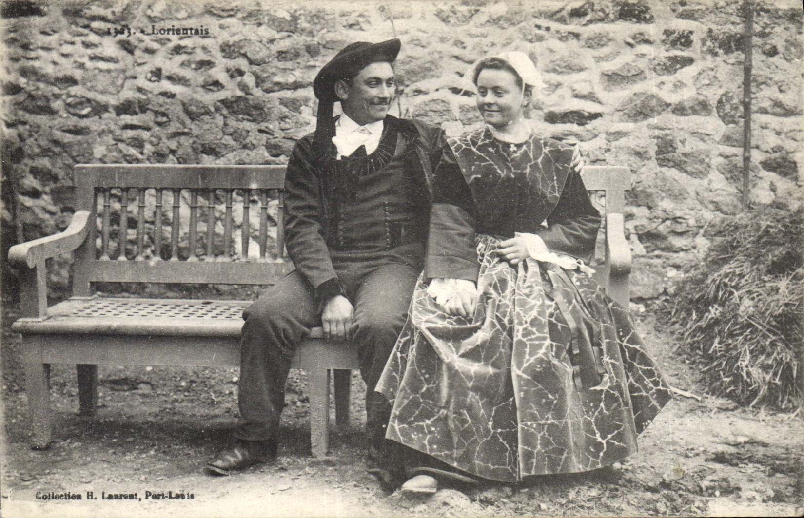CPA Folklore Lorientais 