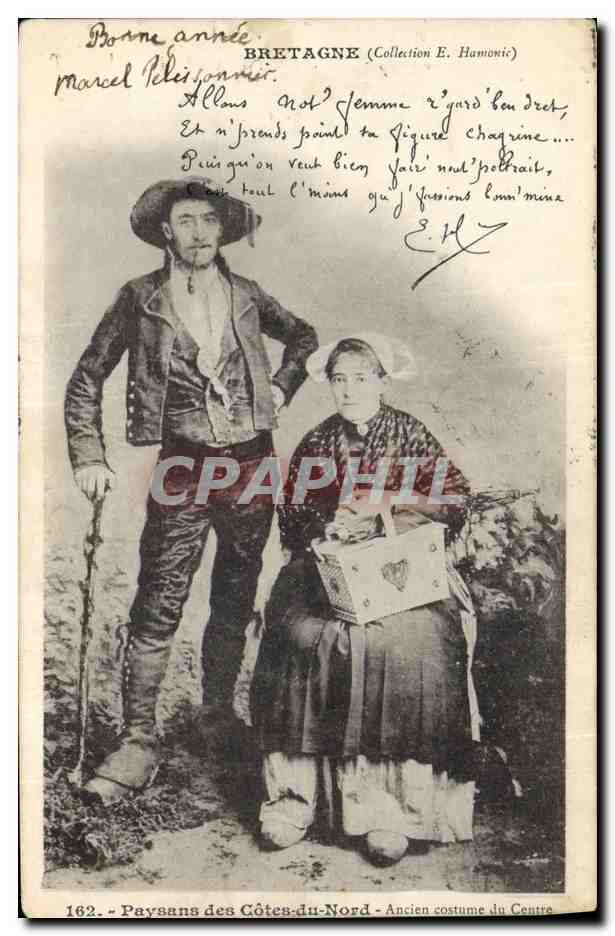 CPA Folklore Paysans des Cotes du Nord Ancien costume du centre 