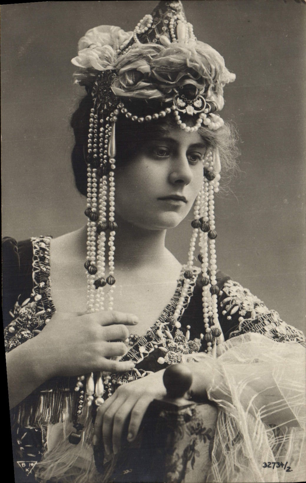 CPA Bijoux Femme 