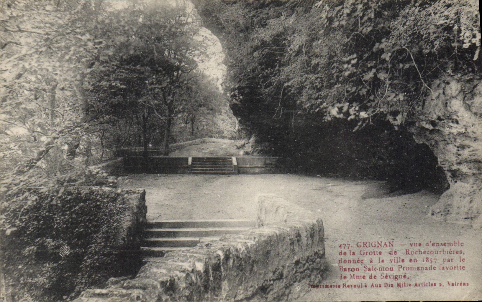 Grignan — Vue d'ensemble de la Grotte de Rochacourbières — Imp. Ravouil, Vairéns