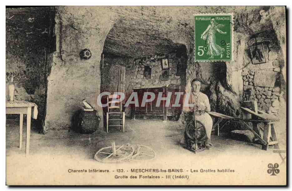 CPA Grotte Grottes Meschers les Bains Les grottes habitees Grotte des fontaines