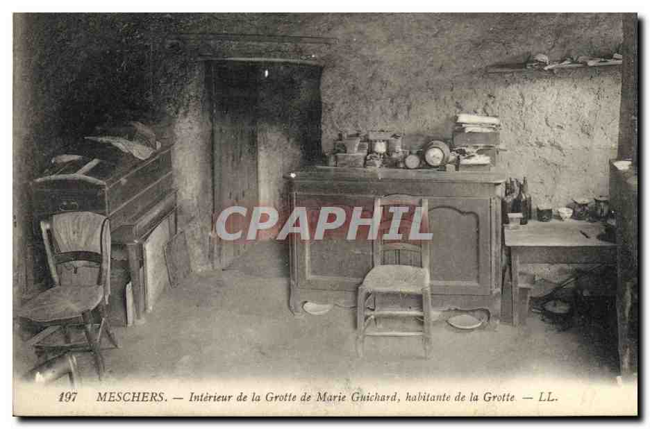 Meschers — Intérieur de la Grotte de Marie Guichard, habitante de la Grotte — LL. n° 197