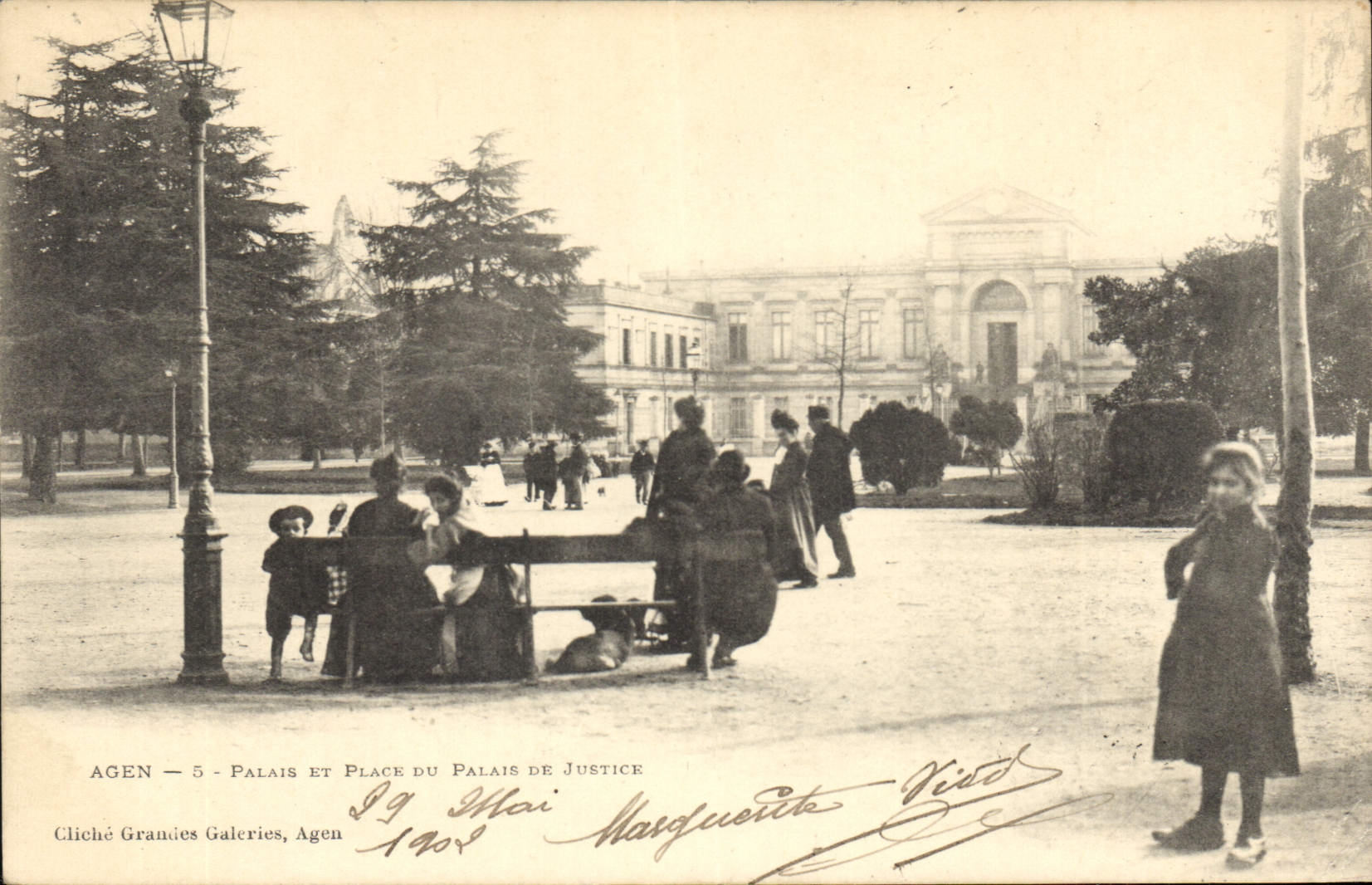 CPA Agen Palais et Place du Palais de justice Enfant