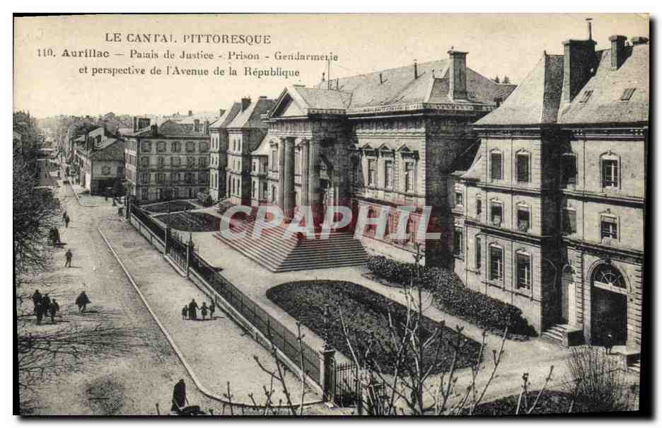 CPA Palais de justice Aurillac Prison Gendarmerie et perspective de l'Avenue de la Republique 