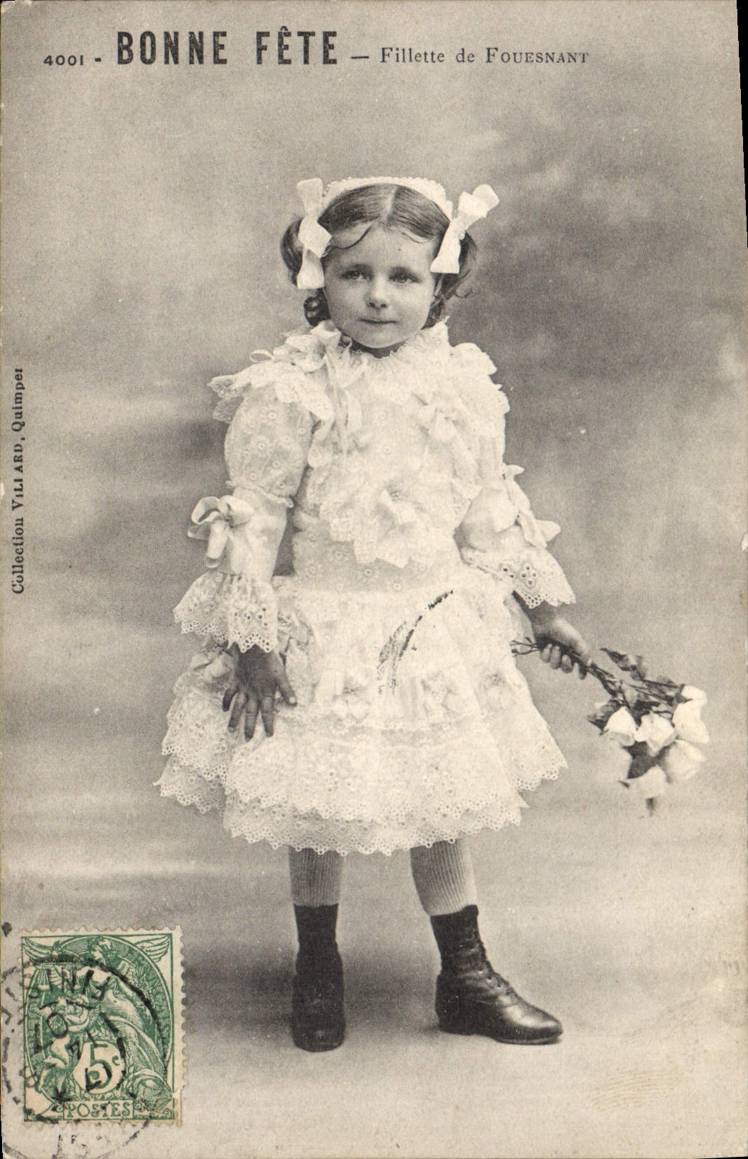 CPA Folklore Fillette de Fouesnant