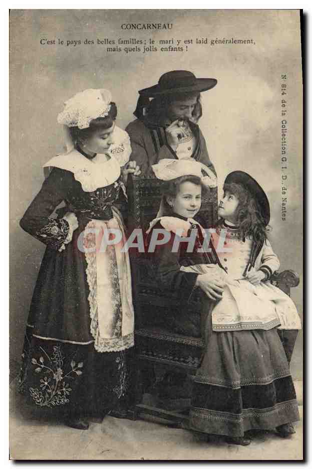 CPA Folklore Concarneau Enfants
