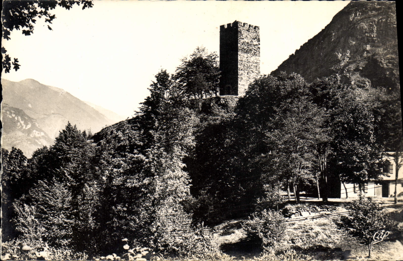 CPA Chateau Luchon Tour de Castelvieil